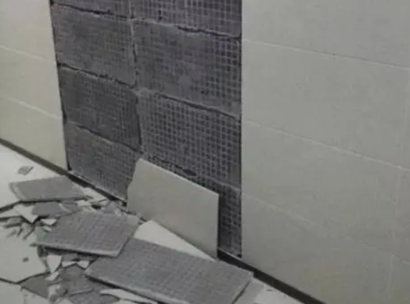 淮滨瓷砖空鼓维修公司分享下淮滨墙砖松动维修的知识